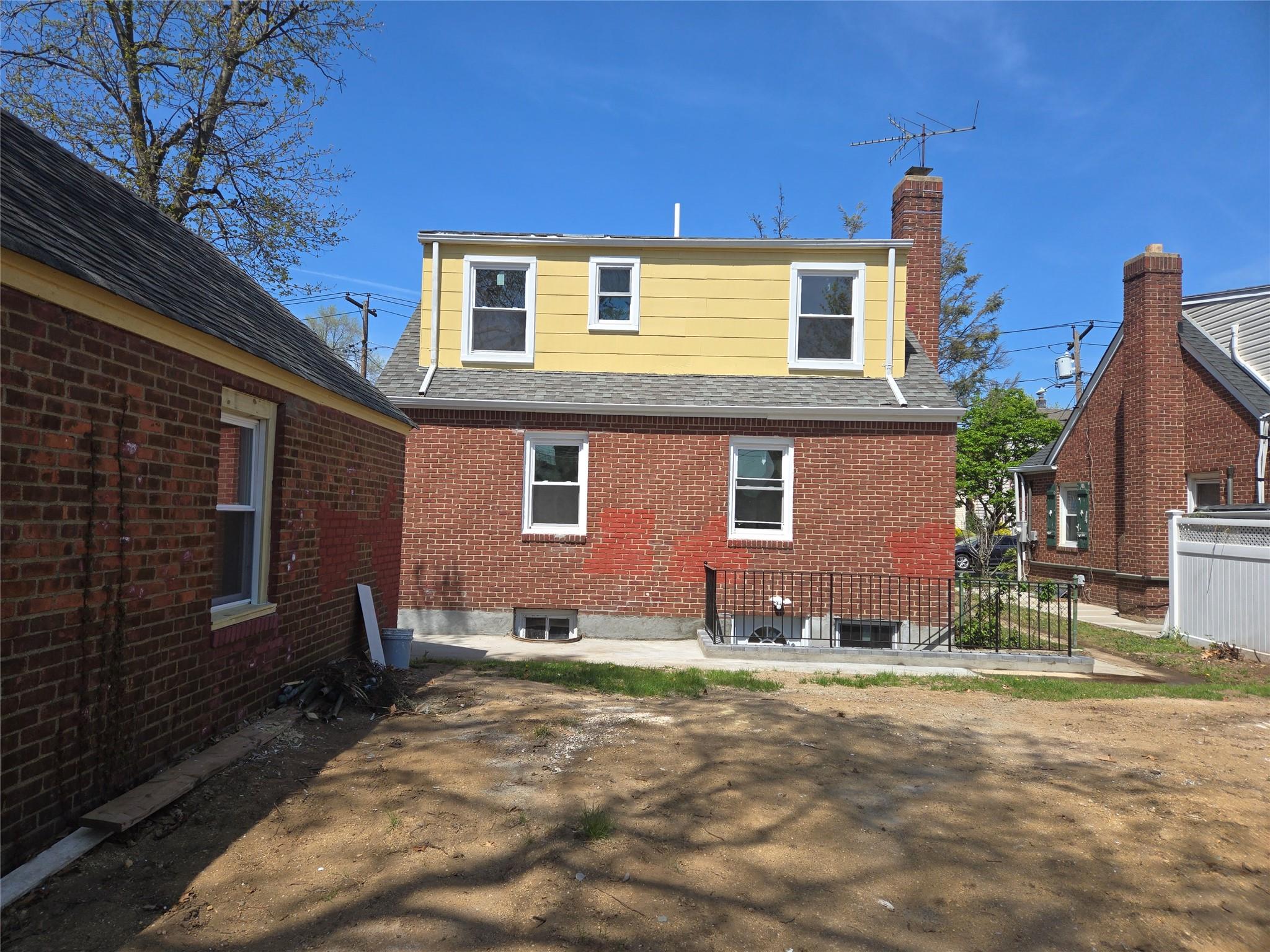 179 Fairlawn Ave, West Hempstead, NY 11552