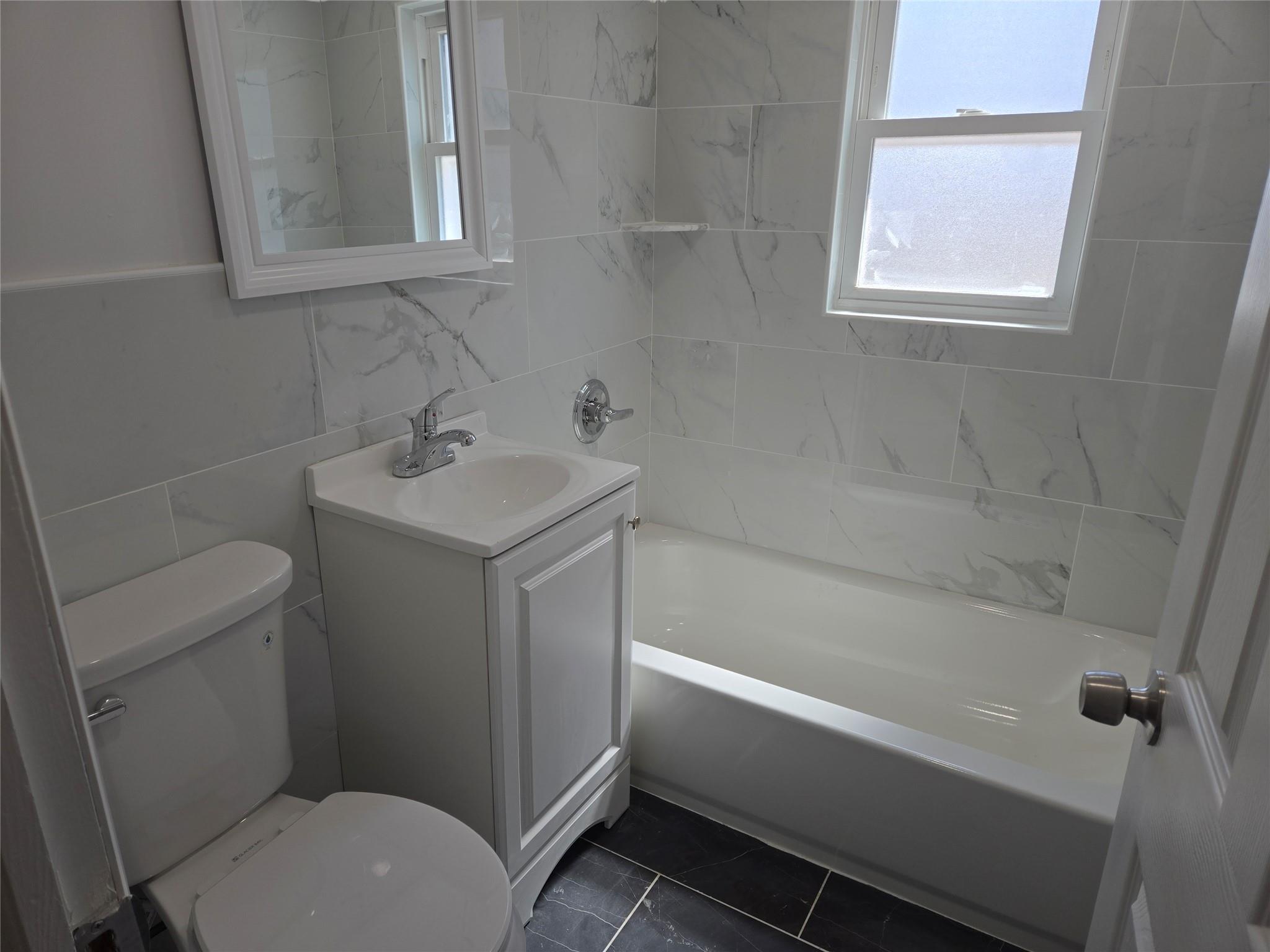 179 Fairlawn Ave, West Hempstead, NY 11552