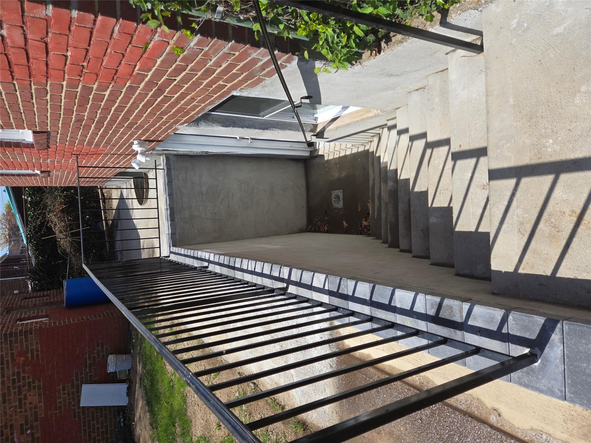 179 Fairlawn Ave, West Hempstead, NY 11552