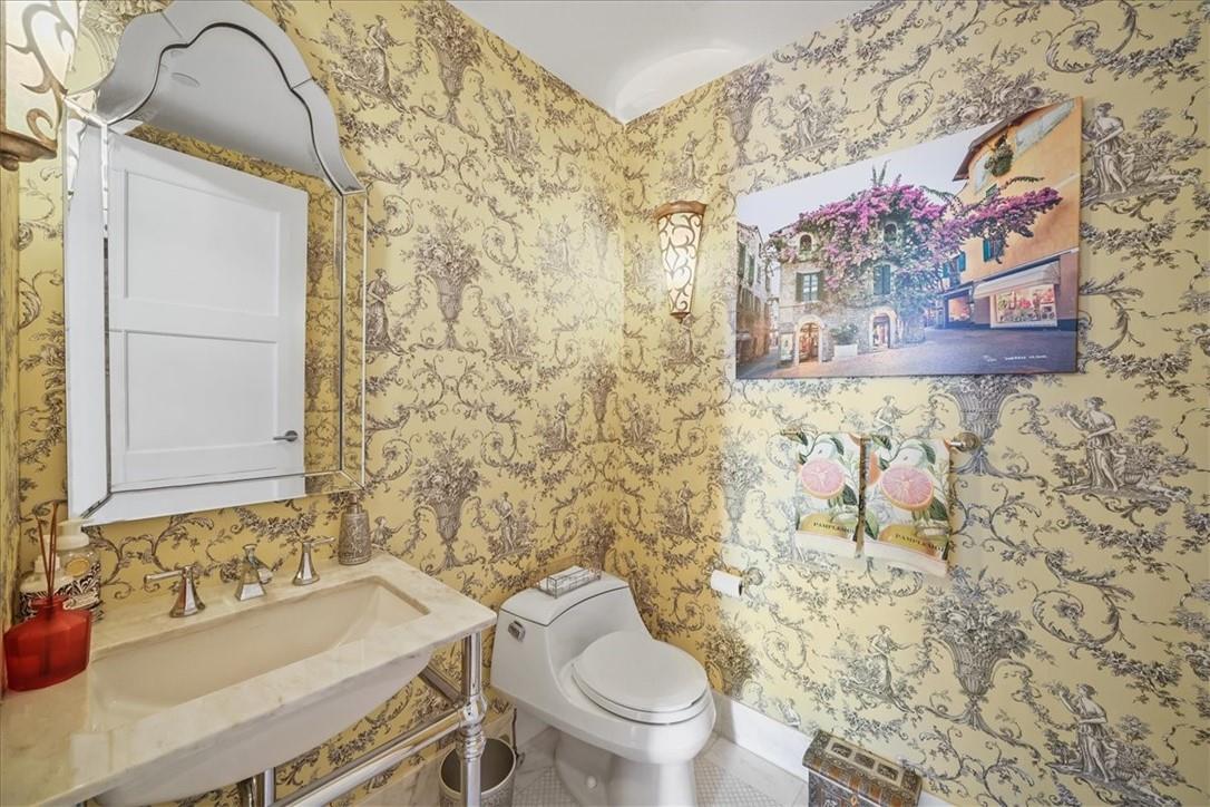 5 Renaissance Square # 28G, White Plains, NY 10601