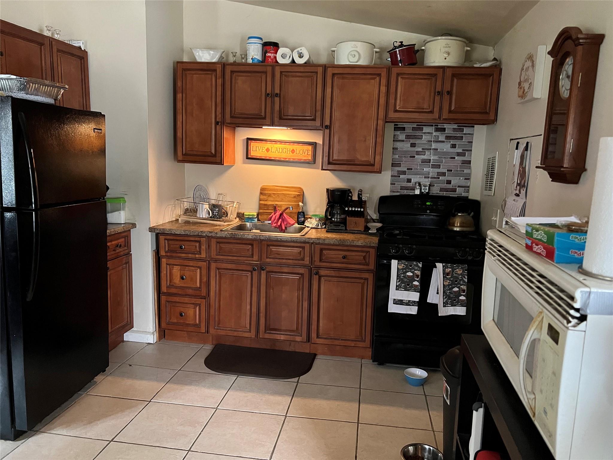 76 Samuel Street, Ronkonkoma, NY 11779