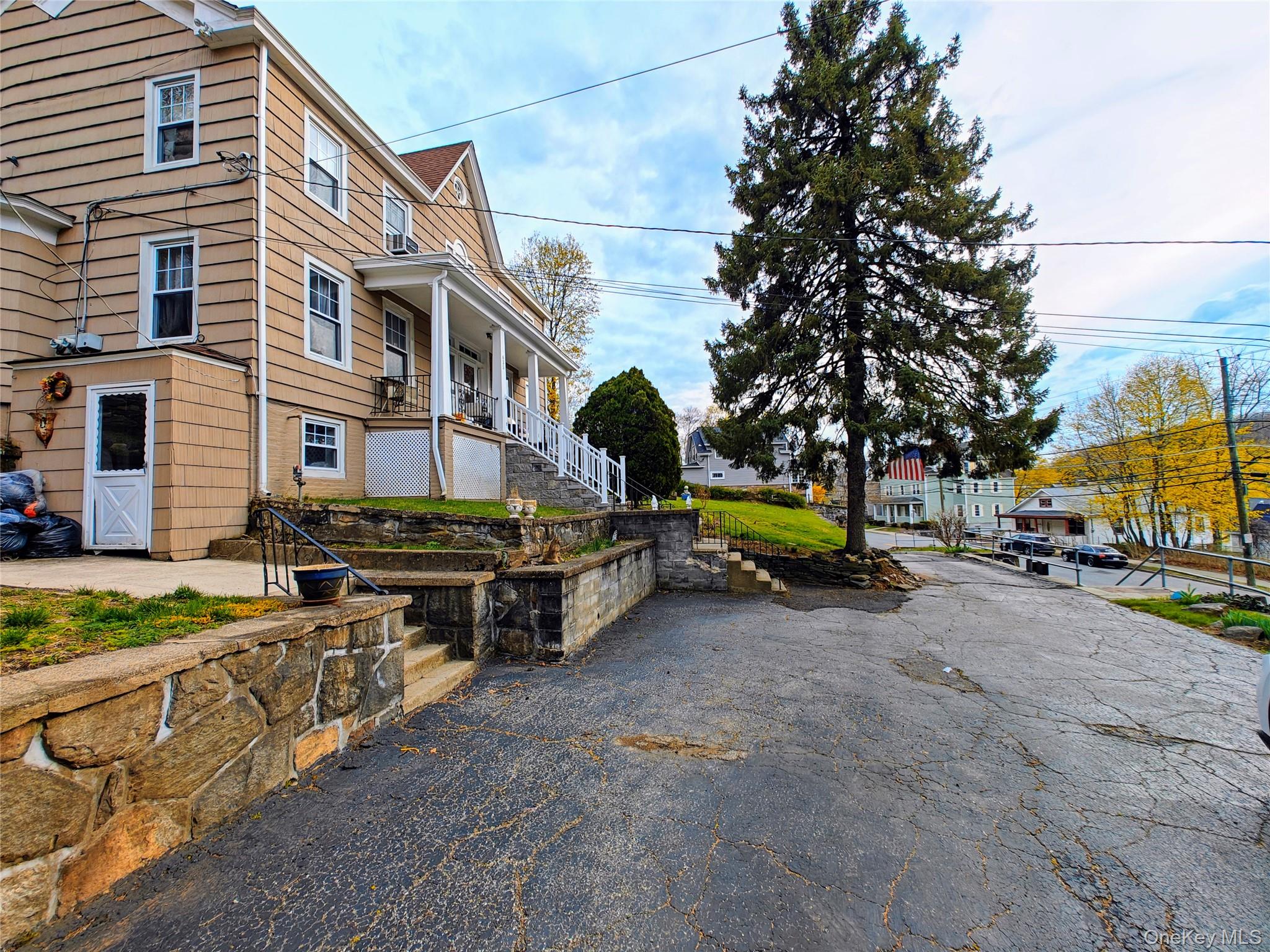 635 N Division Street, Peekskill, NY 10566