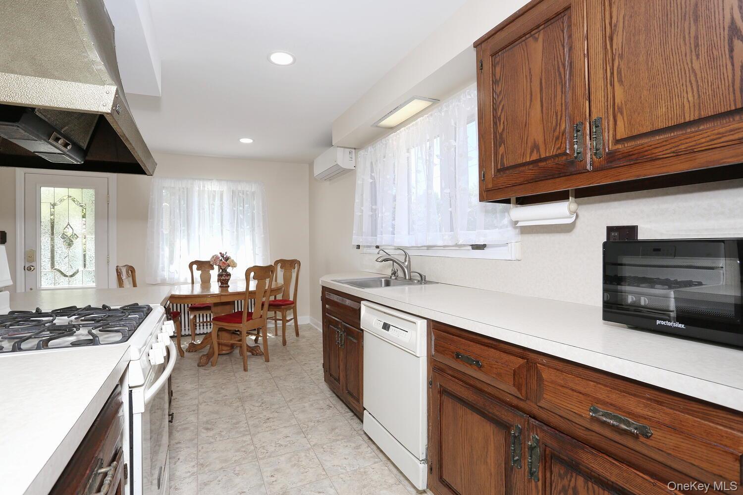 85 S Harrison Avenue, Congers, NY 10920