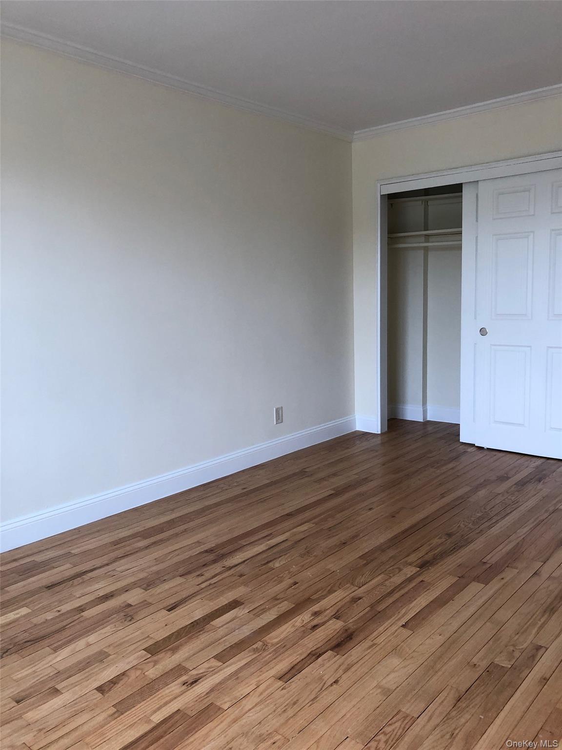 1296 Midland Avenue # E4, Yonkers, NY 10704