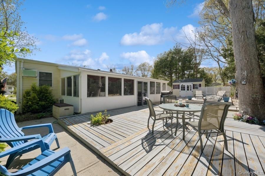 1661-364 Old Country Road Pondwood #364 Road, Riverhead, NY 11901