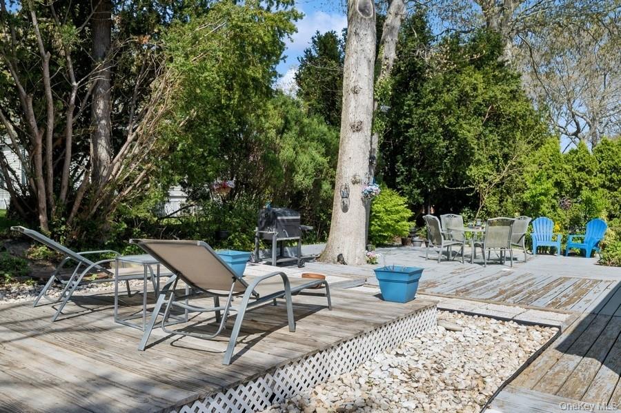 1661-364 Old Country Road Pondwood #364 Road, Riverhead, NY 11901