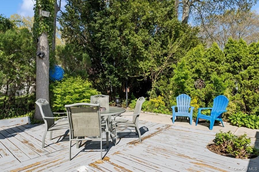 1661-364 Old Country Road Pondwood #364 Road, Riverhead, NY 11901