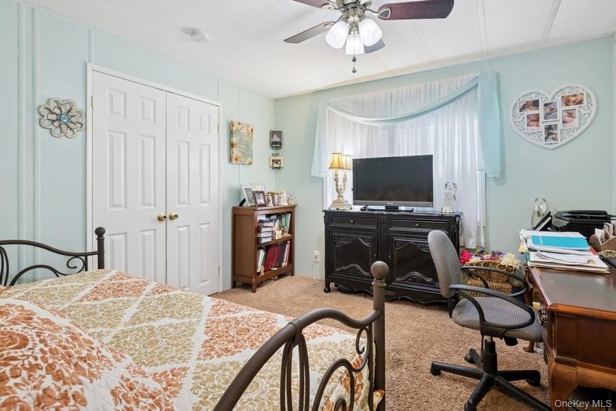 1661-364 Old Country Road Pondwood #364 Road, Riverhead, NY 11901