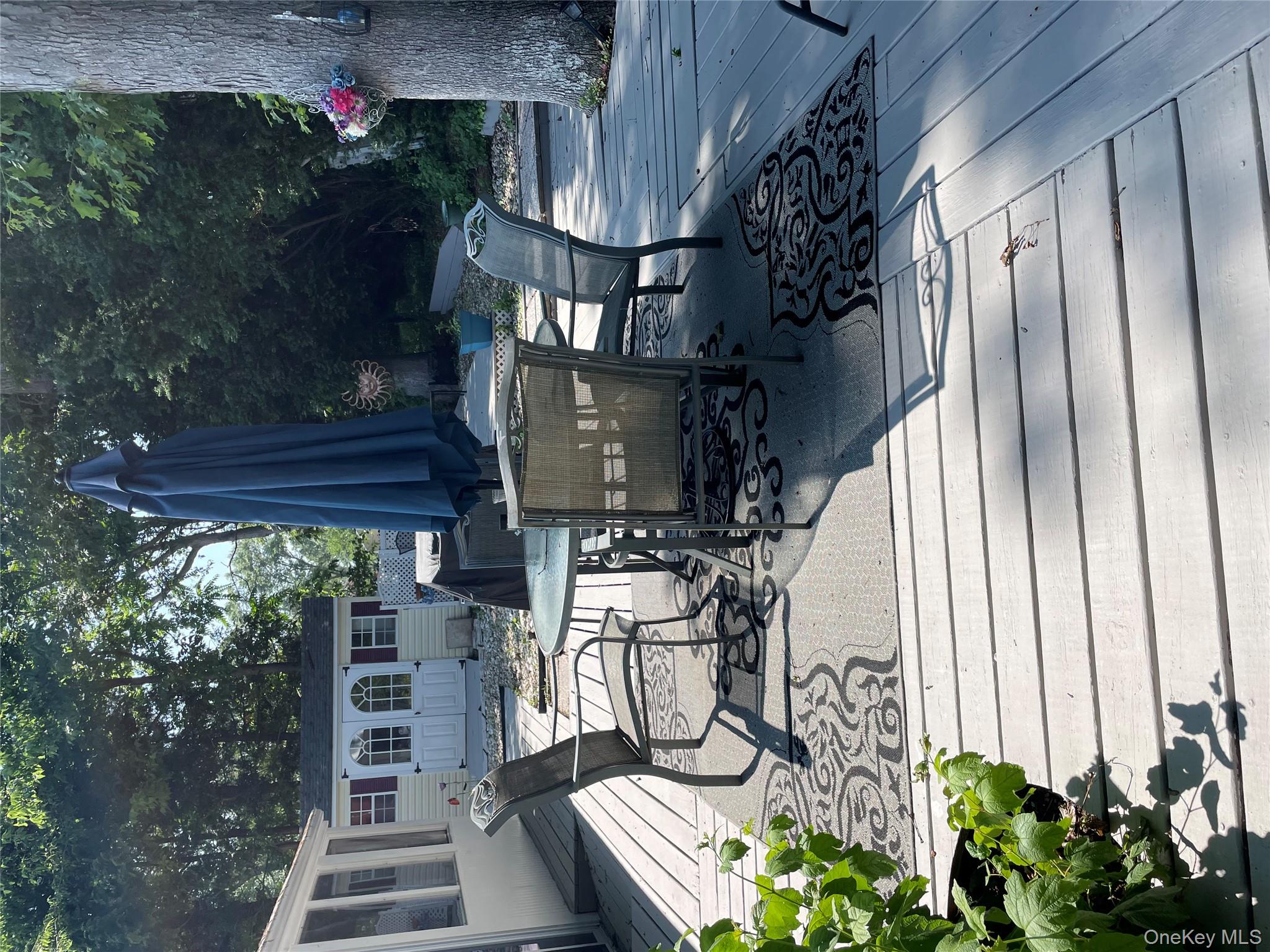 1661-364 Old Country Road Pondwood #364 Road, Riverhead, NY 11901