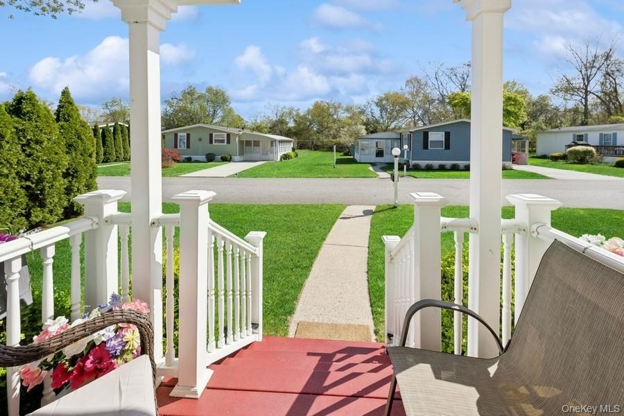 1661-364 Old Country Road Pondwood #364 Road, Riverhead, NY 11901