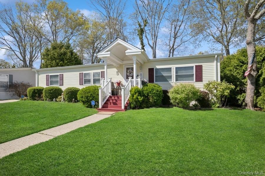 1661-364 Old Country Road Pondwood #364 Road, Riverhead, NY 11901