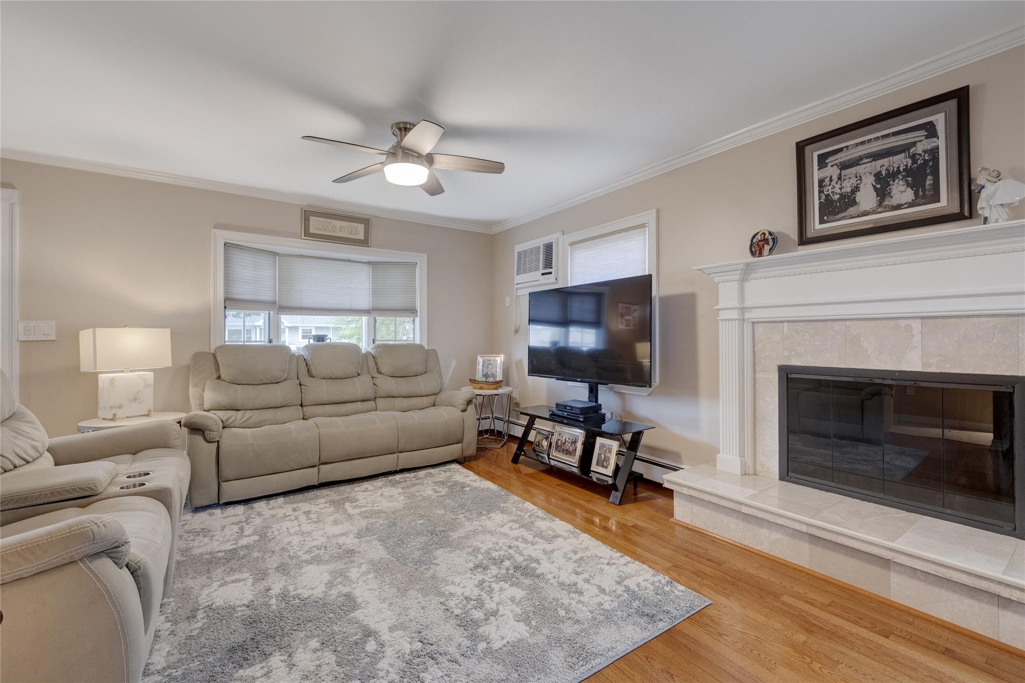 296 Jerome Avenue, Carle Place, NY 11514