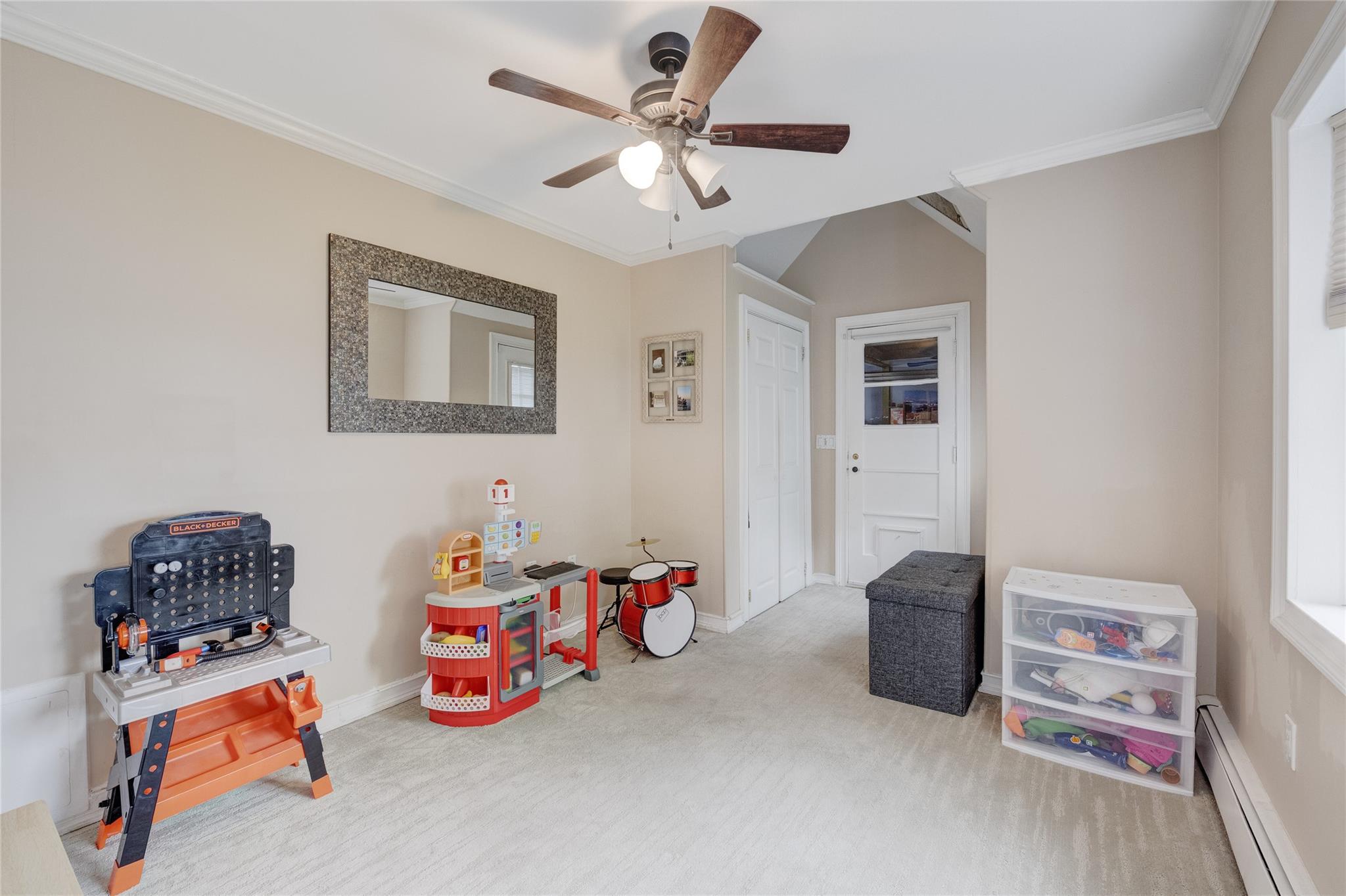 296 Jerome Avenue, Carle Place, NY 11514