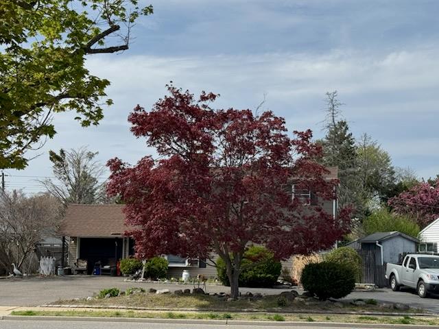 82 Scooter Lane, Hicksville, NY 11801