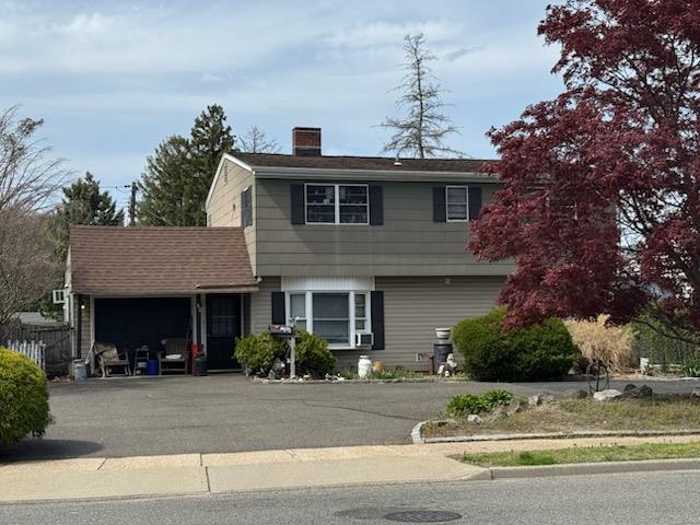 82 Scooter Lane, Hicksville, NY 11801