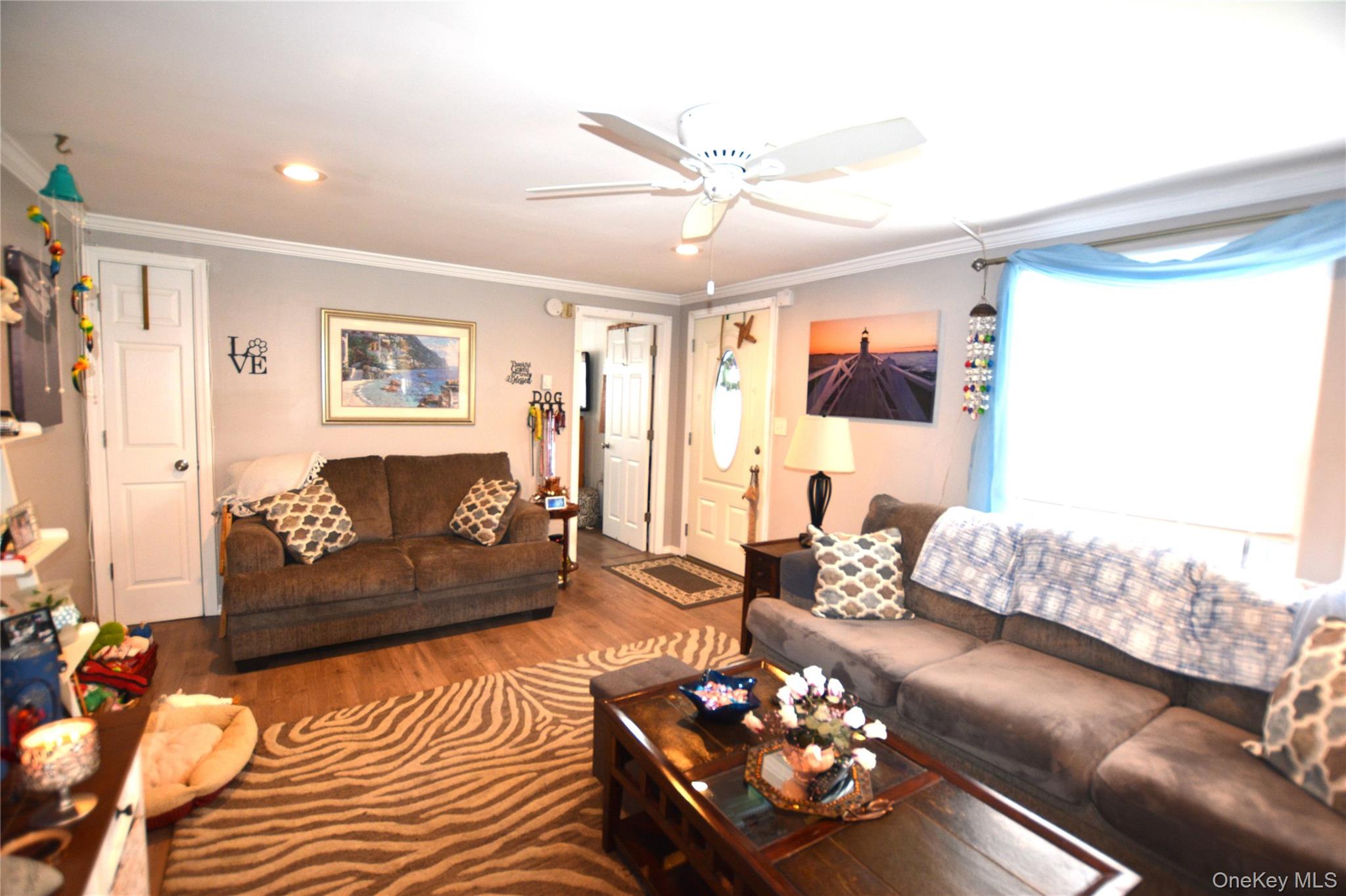 77 Village Circle W, Manorville, NY 11949