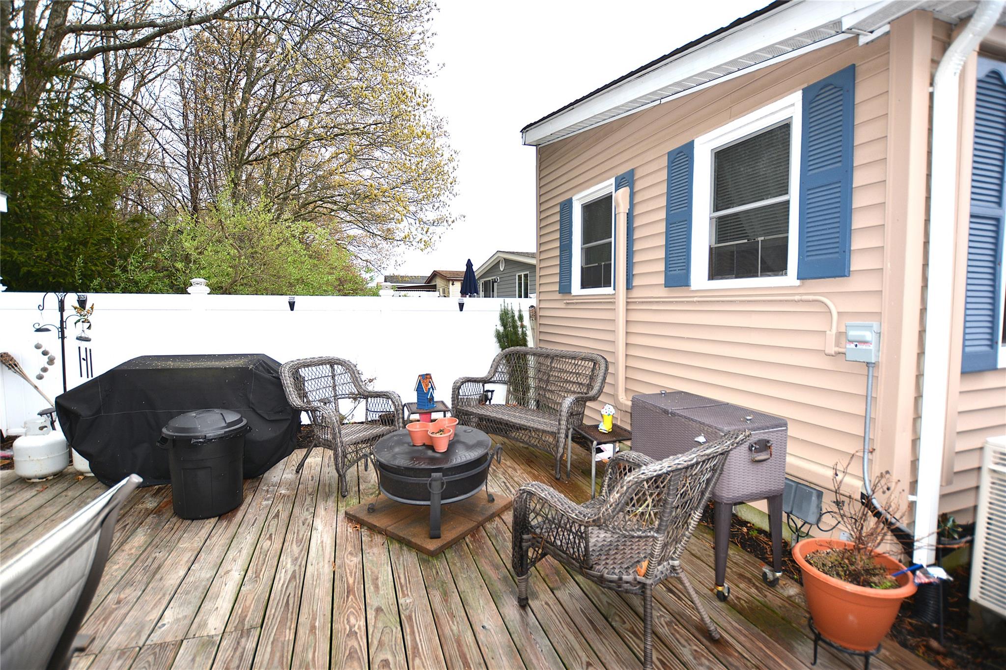 77 Village Circle W, Manorville, NY 11949
