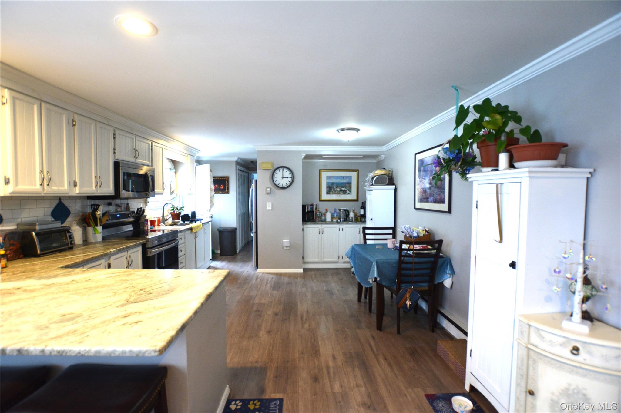 77 Village Circle W, Manorville, NY 11949