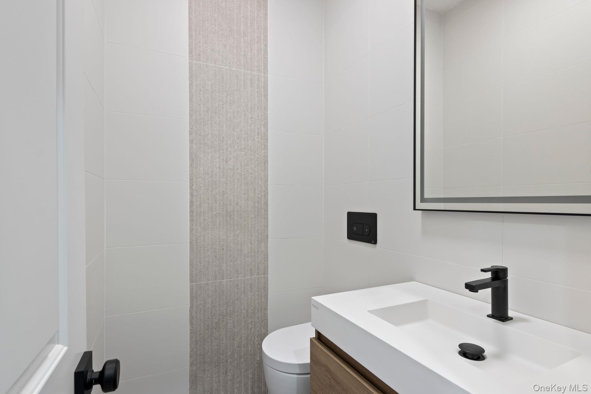 79 Brookhill Lane, Huntington, NY 11743