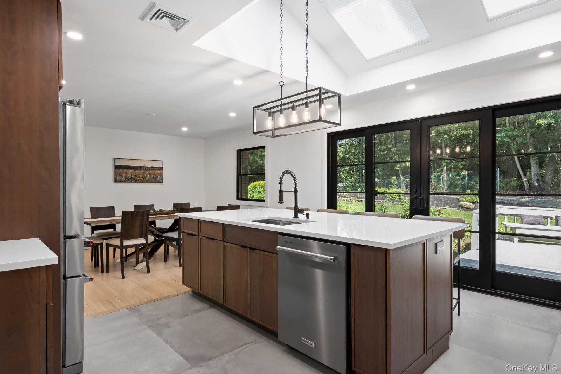 79 Brookhill Lane, Huntington, NY 11743