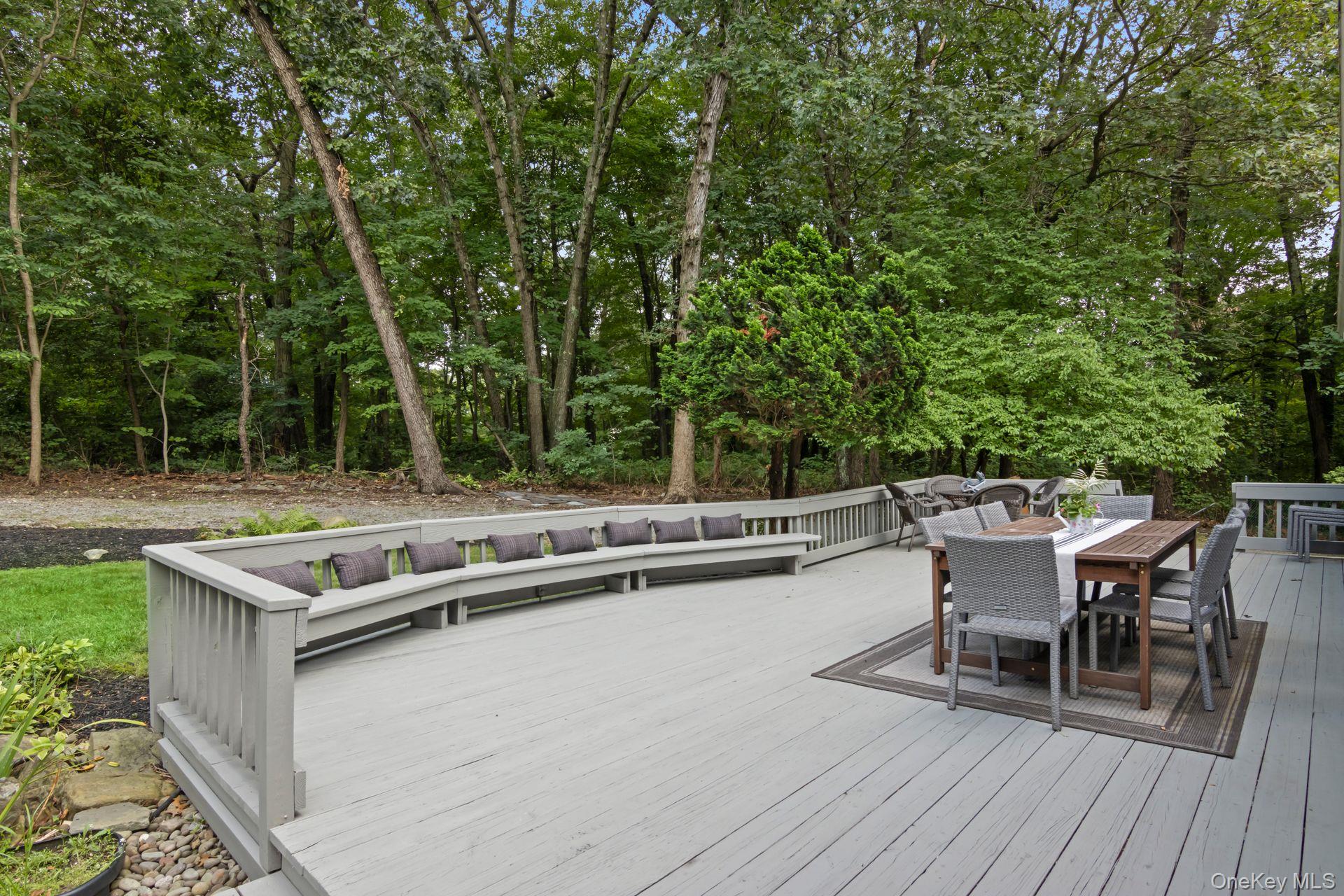 79 Brookhill Lane, Huntington, NY 11743