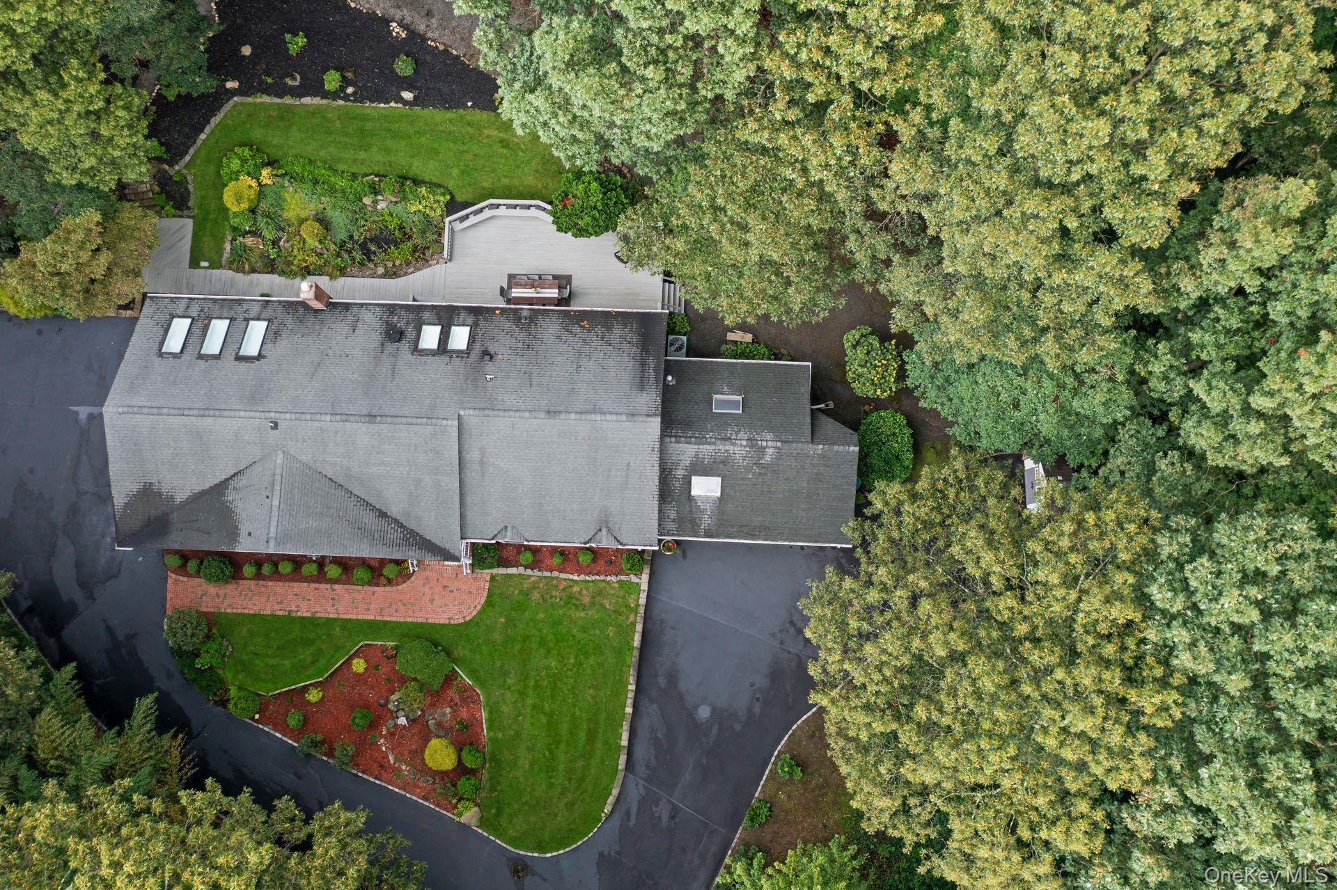 79 Brookhill Lane, Huntington, NY 11743