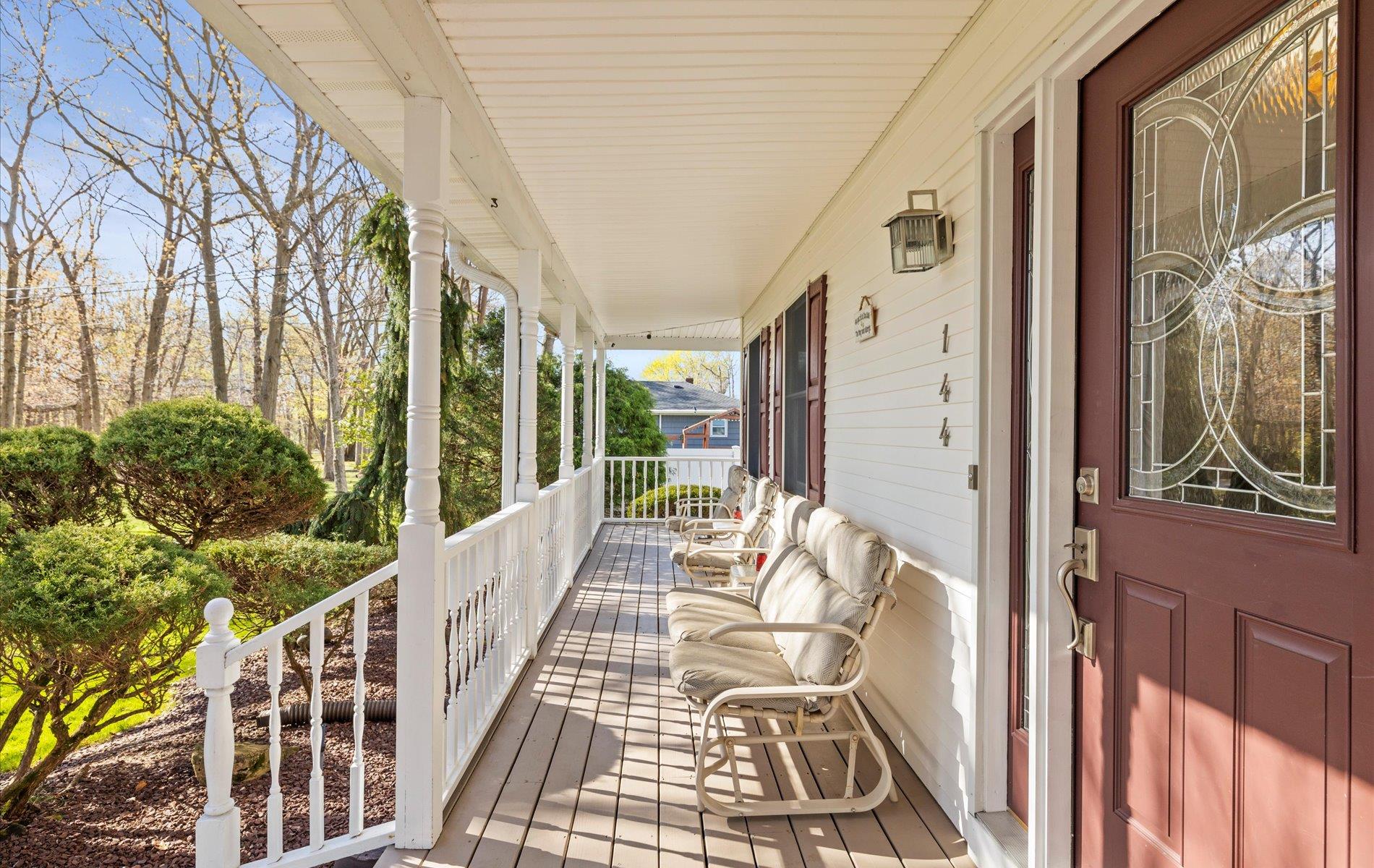 144 Kings Park Road, Commack, NY 11725