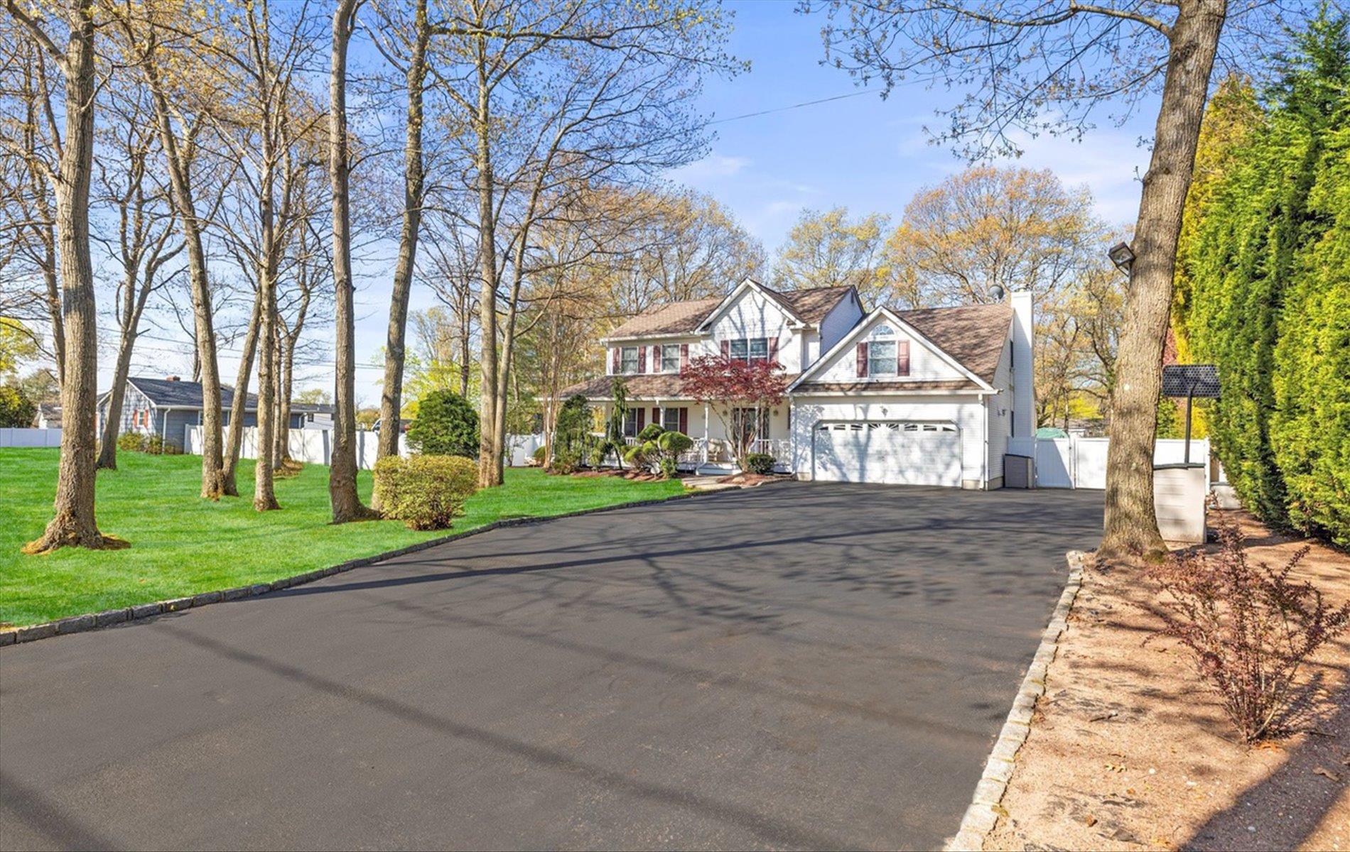 144 Kings Park Road, Commack, NY 11725
