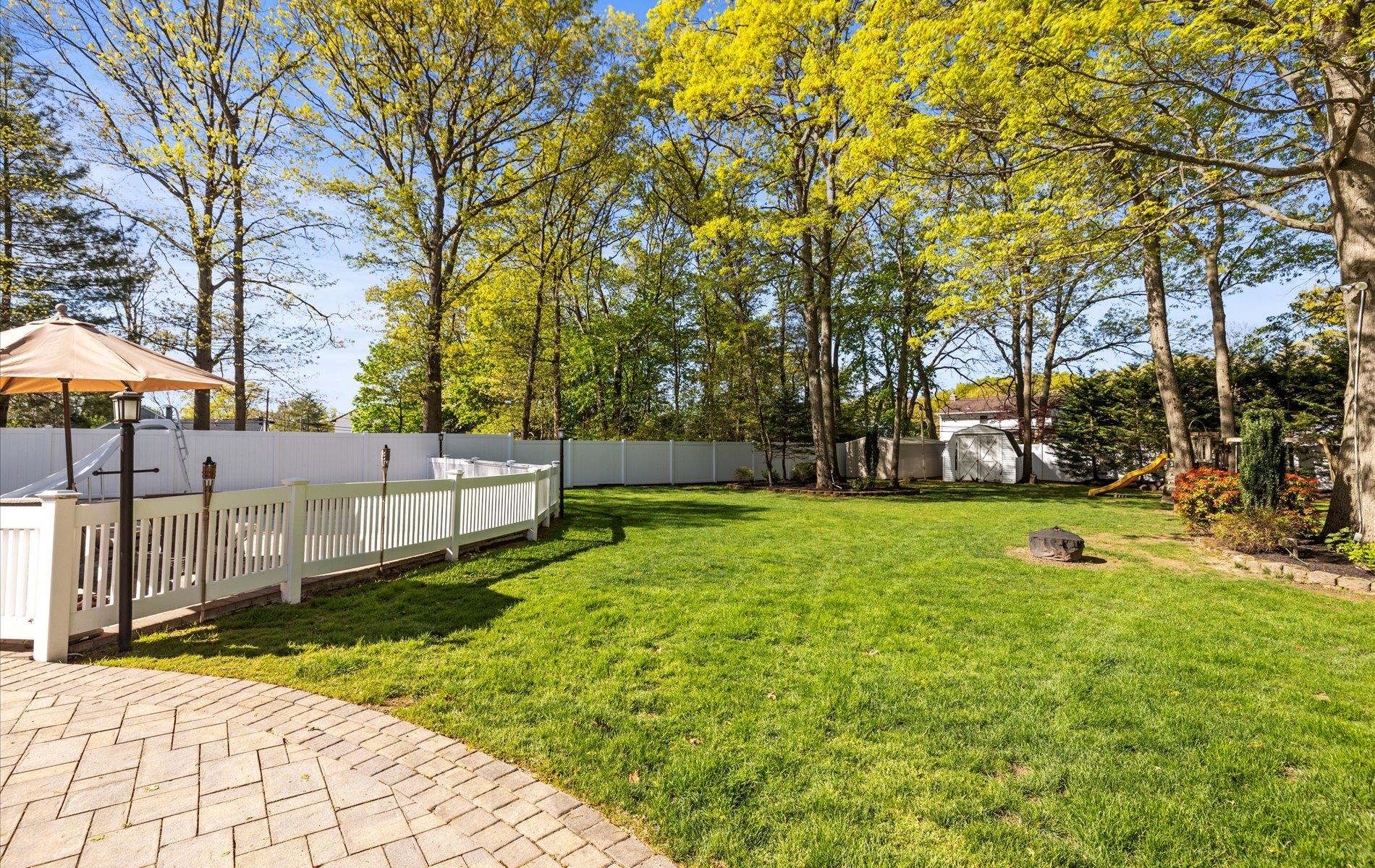 144 Kings Park Road, Commack, NY 11725