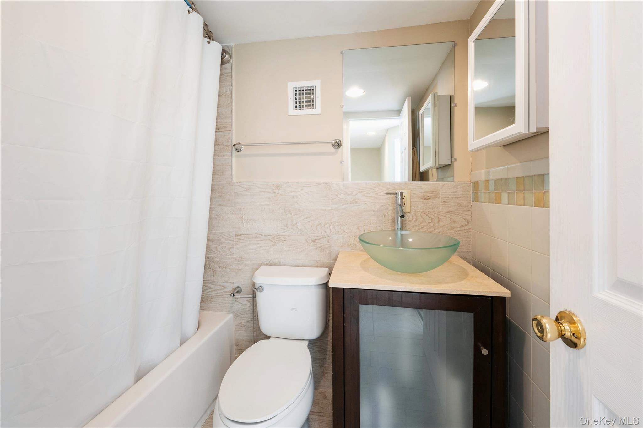 258A Longstreet Avenue, Bronx, NY 10465