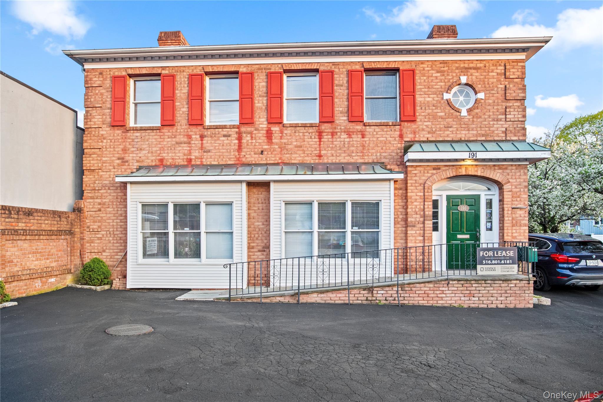 191 Forest Avenue, Locust Valley, NY 11560