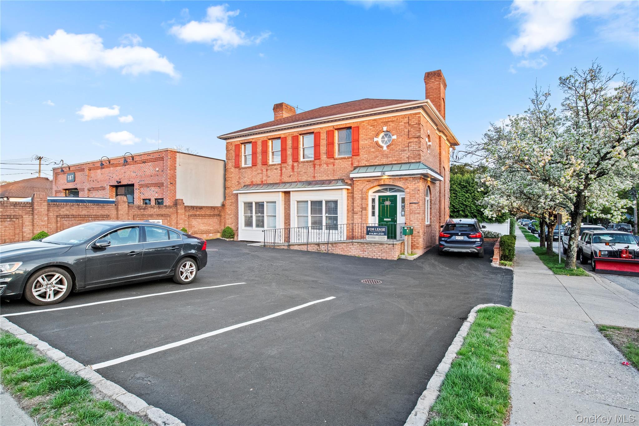 191 Forest Avenue, Locust Valley, NY 11560