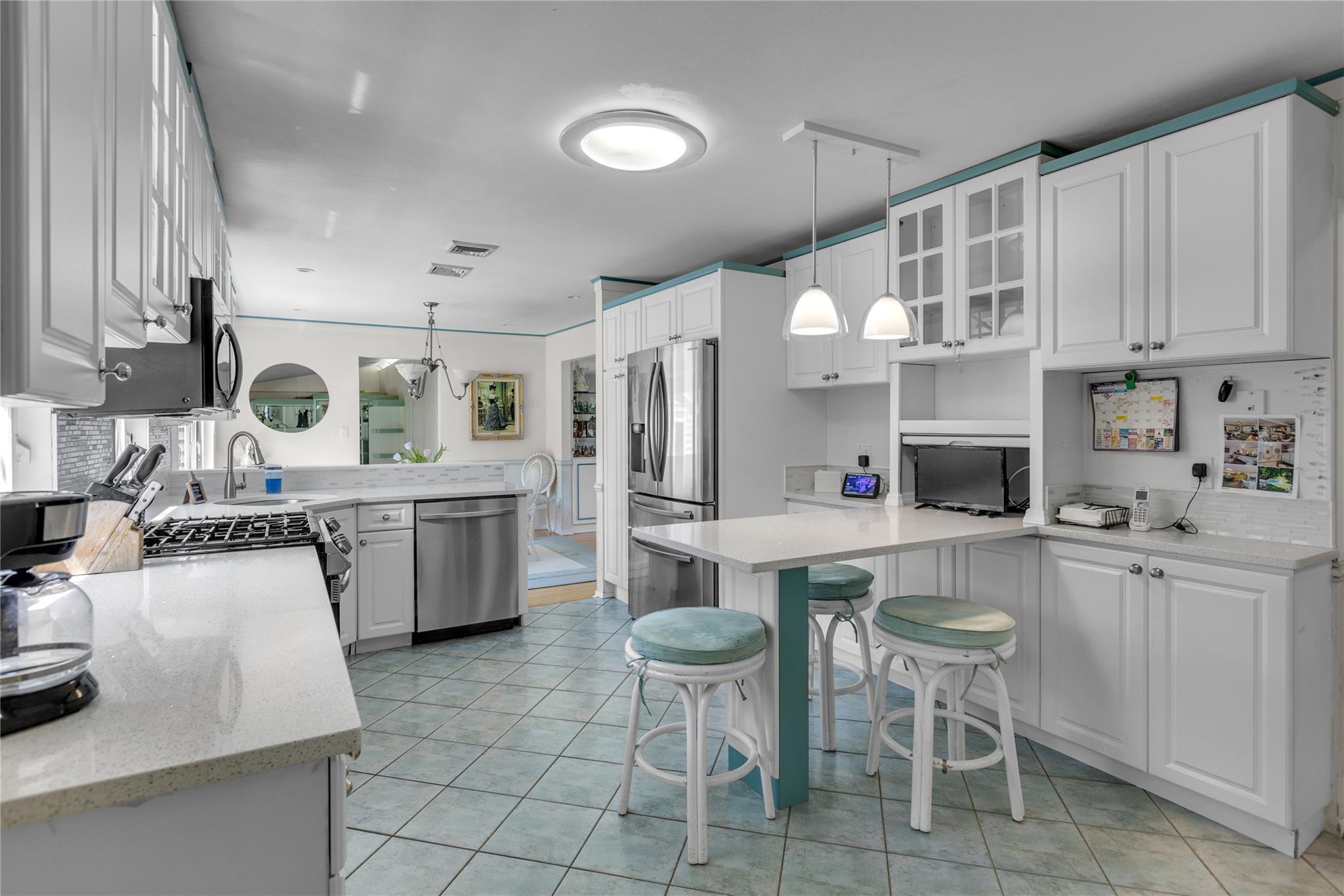 330 Scudder Avenue, Northport, NY 11768