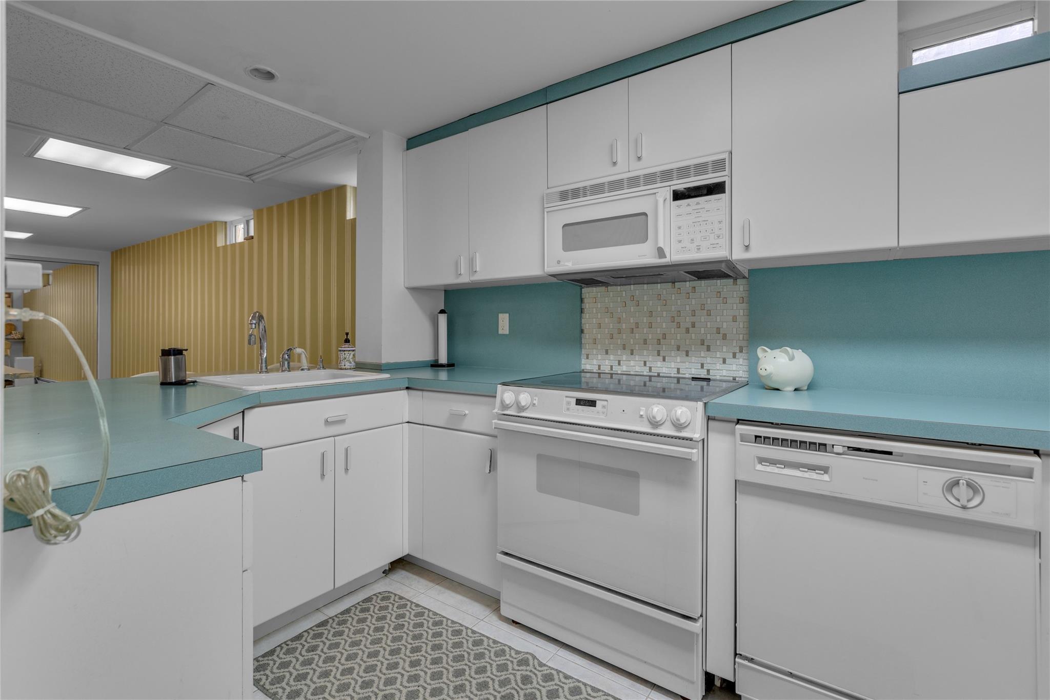 330 Scudder Avenue, Northport, NY 11768