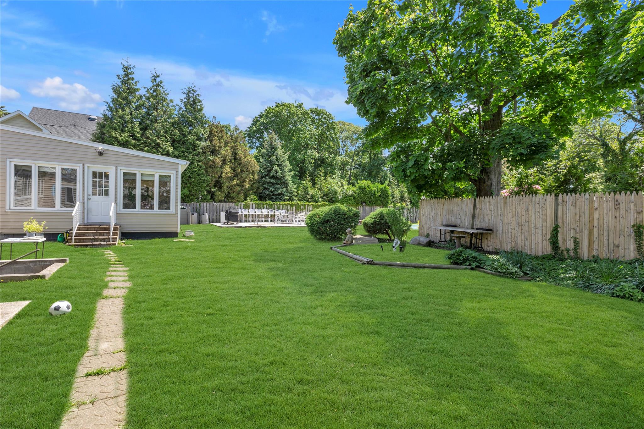 330 Scudder Avenue, Northport, NY 11768