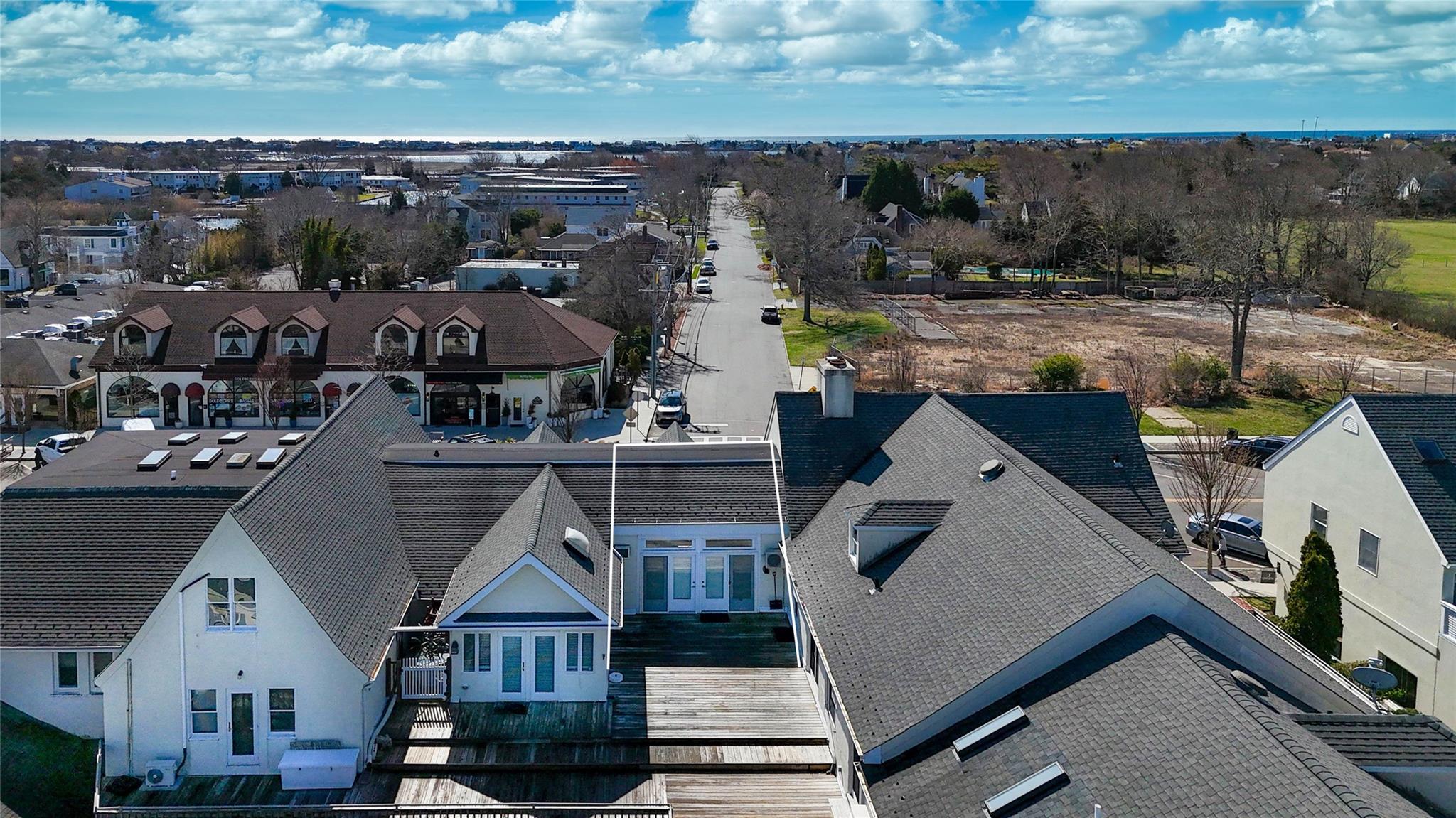 52 Main Street 52 Main Street, Westhampton Beach, NY 11978