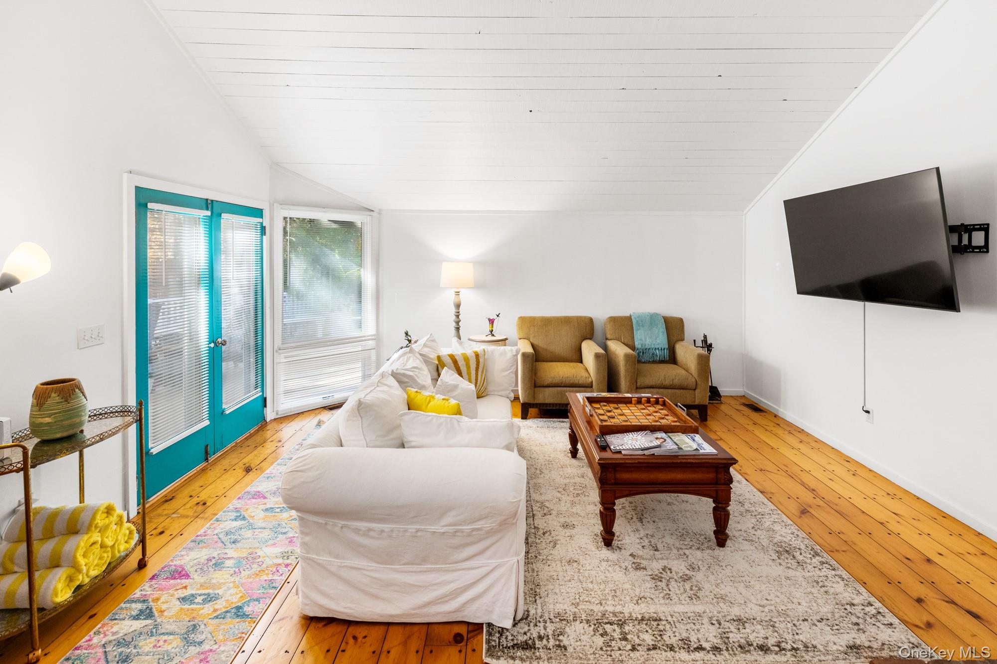 20 Norfolk Drive, Springs, NY 11937