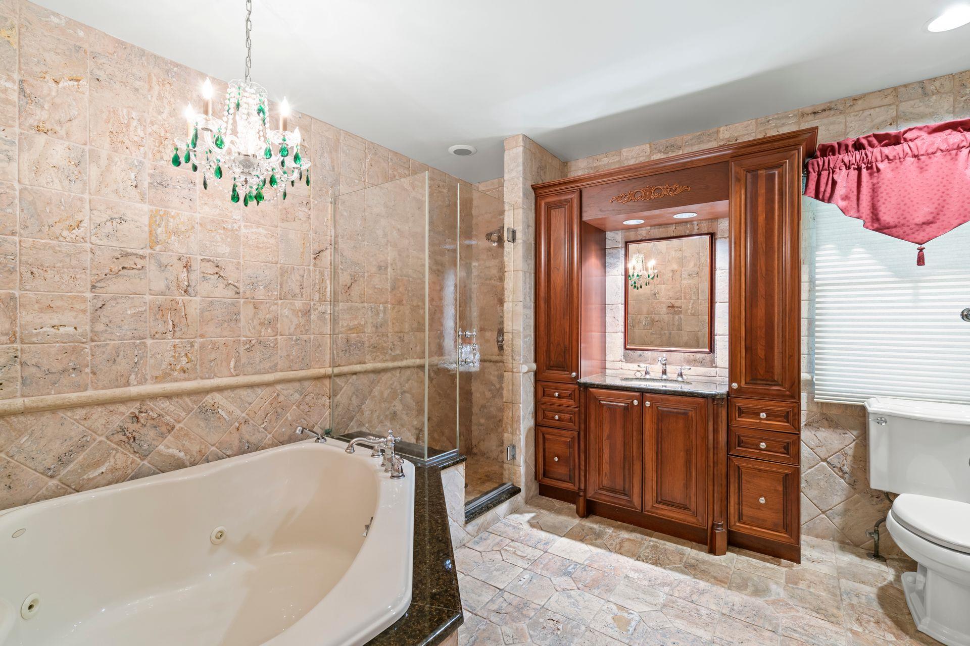 28 Stepping Stone Crescent, Dix Hills, NY 11746