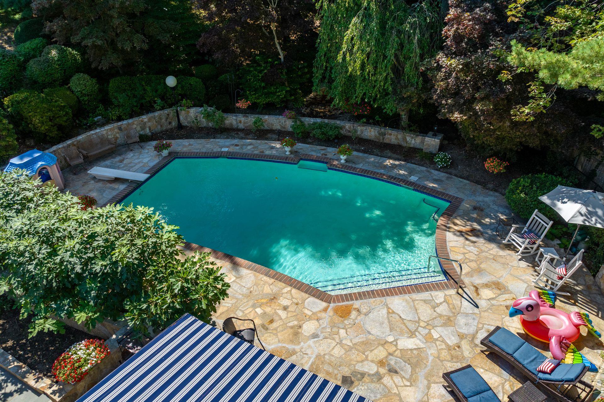 28 Stepping Stone Crescent, Dix Hills, NY 11746