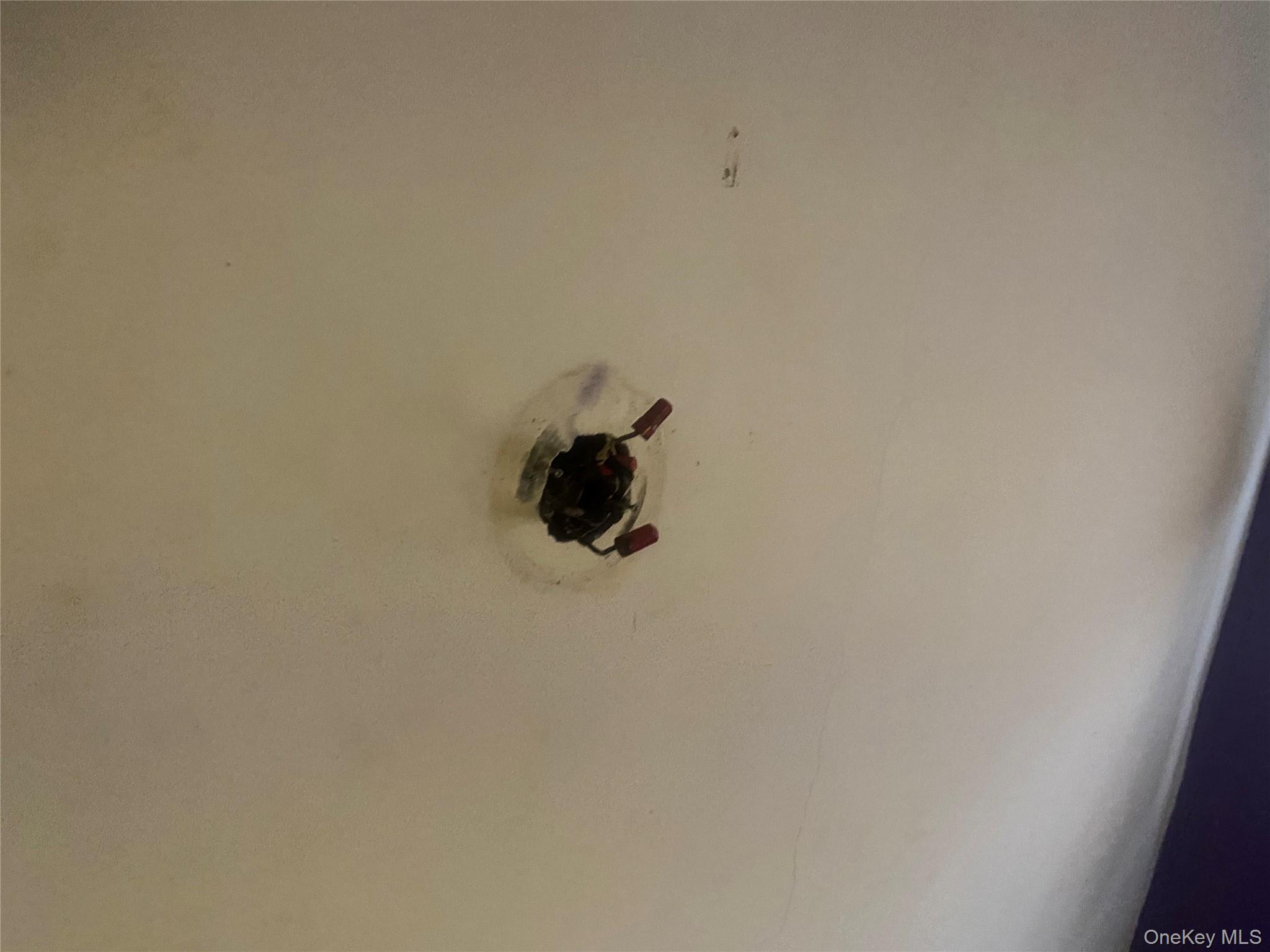 2713 Eastchester Road, Bronx, NY 10469