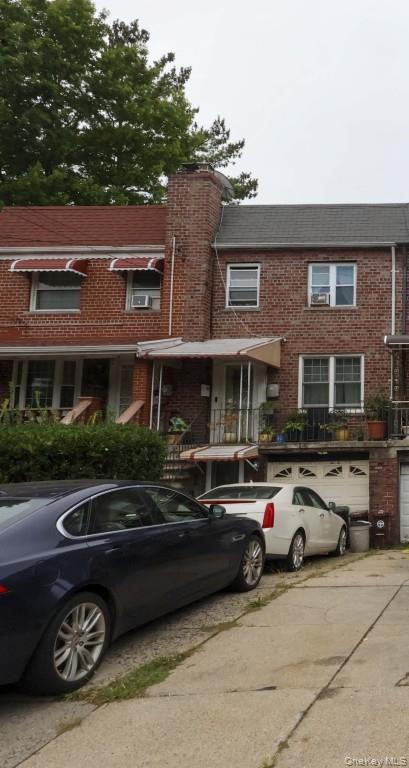 2713 Eastchester Road, Bronx, NY 10469