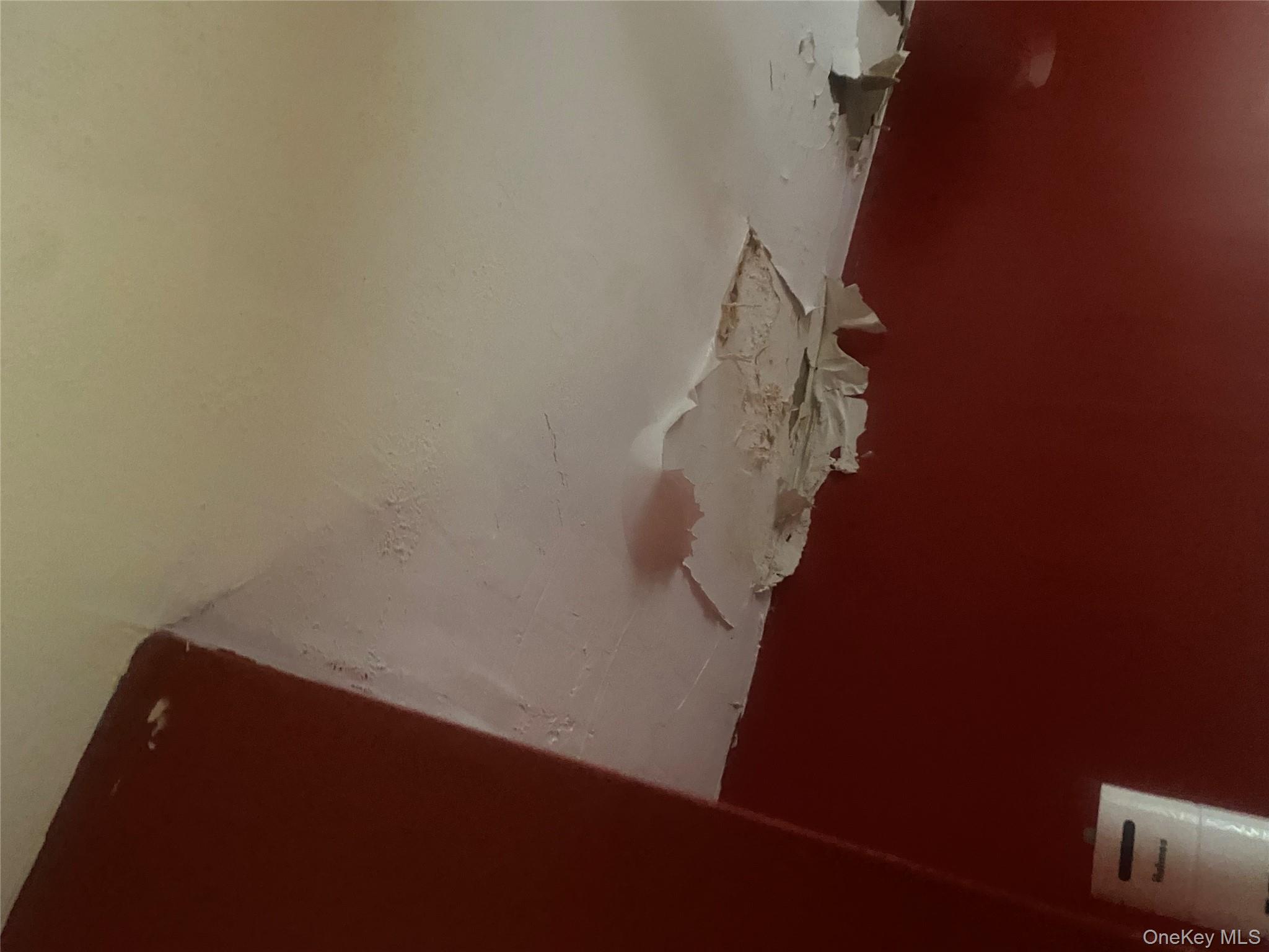 2713 Eastchester Road, Bronx, NY 10469