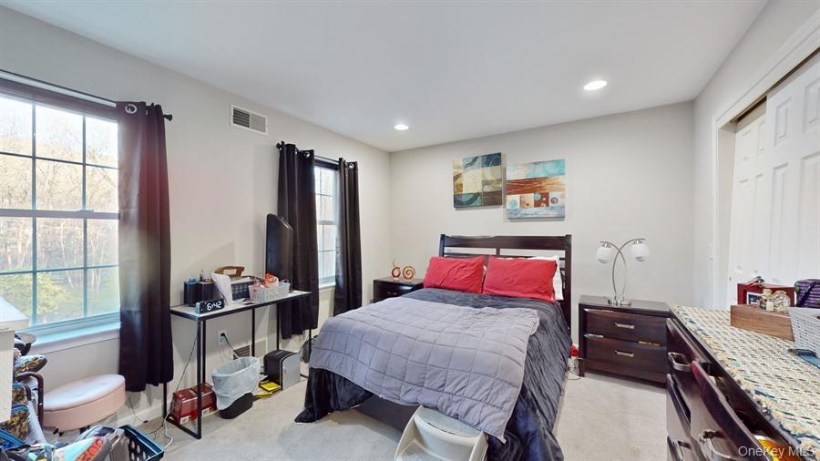 822 W Kaisertown Road, Montgomery, NY 12549