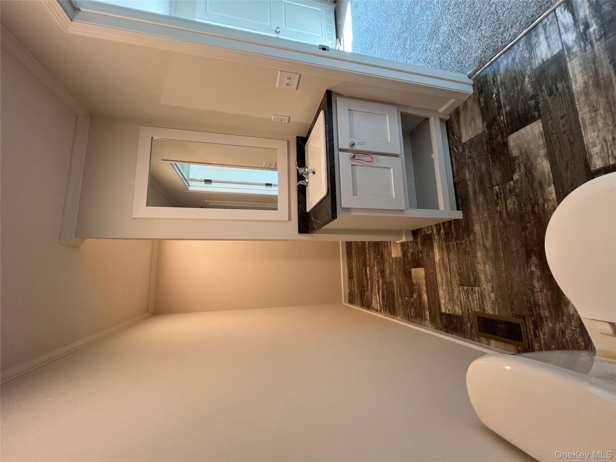 985 Route 17M, Middletown, NY 10940