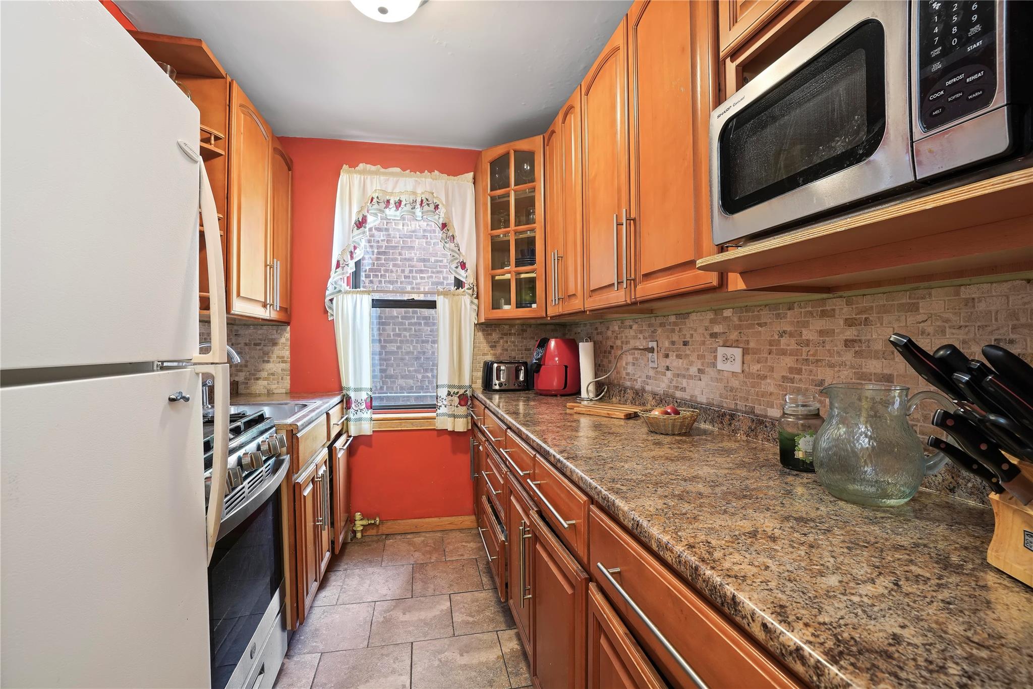 52-15 65 Place # 2A, Maspeth, NY 11378