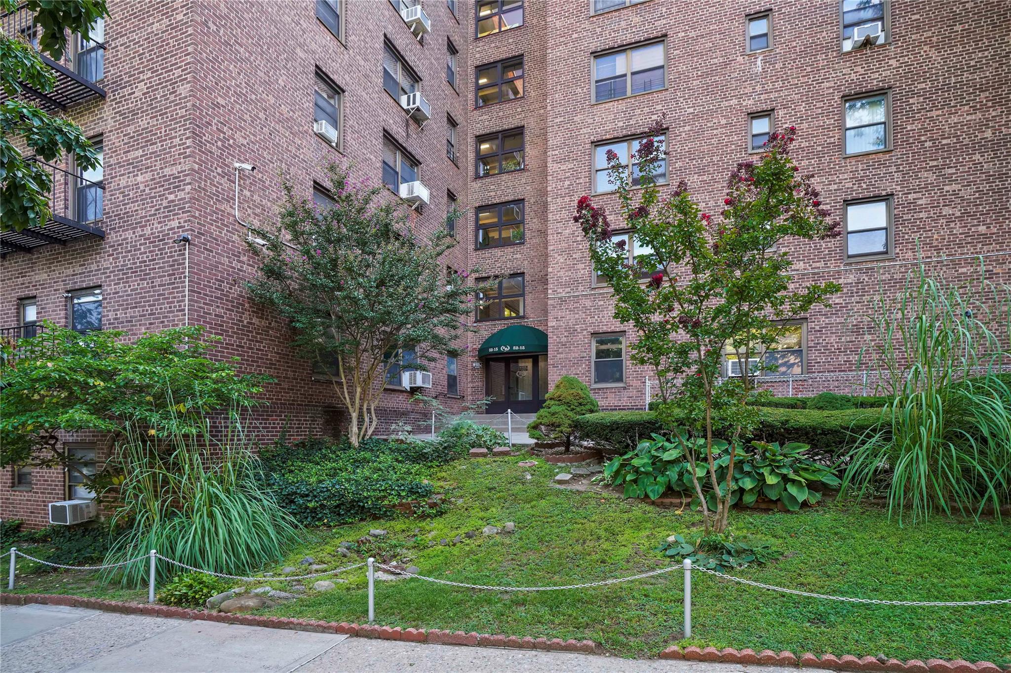 52-15 65 Place # 2A, Maspeth, NY 11378