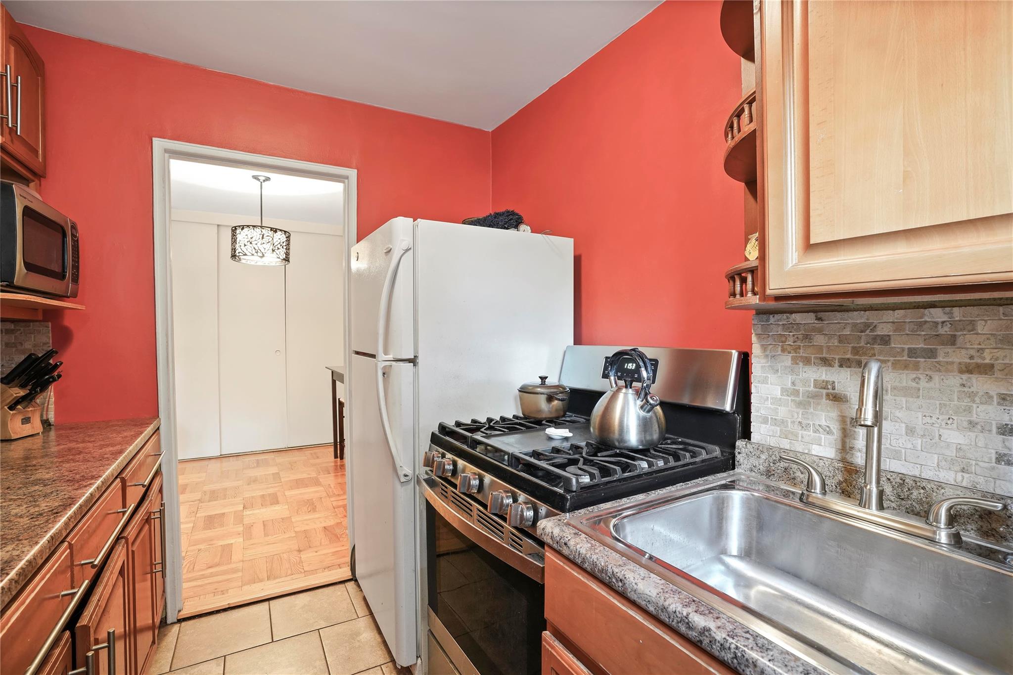 52-15 65 Place # 2A, Maspeth, NY 11378