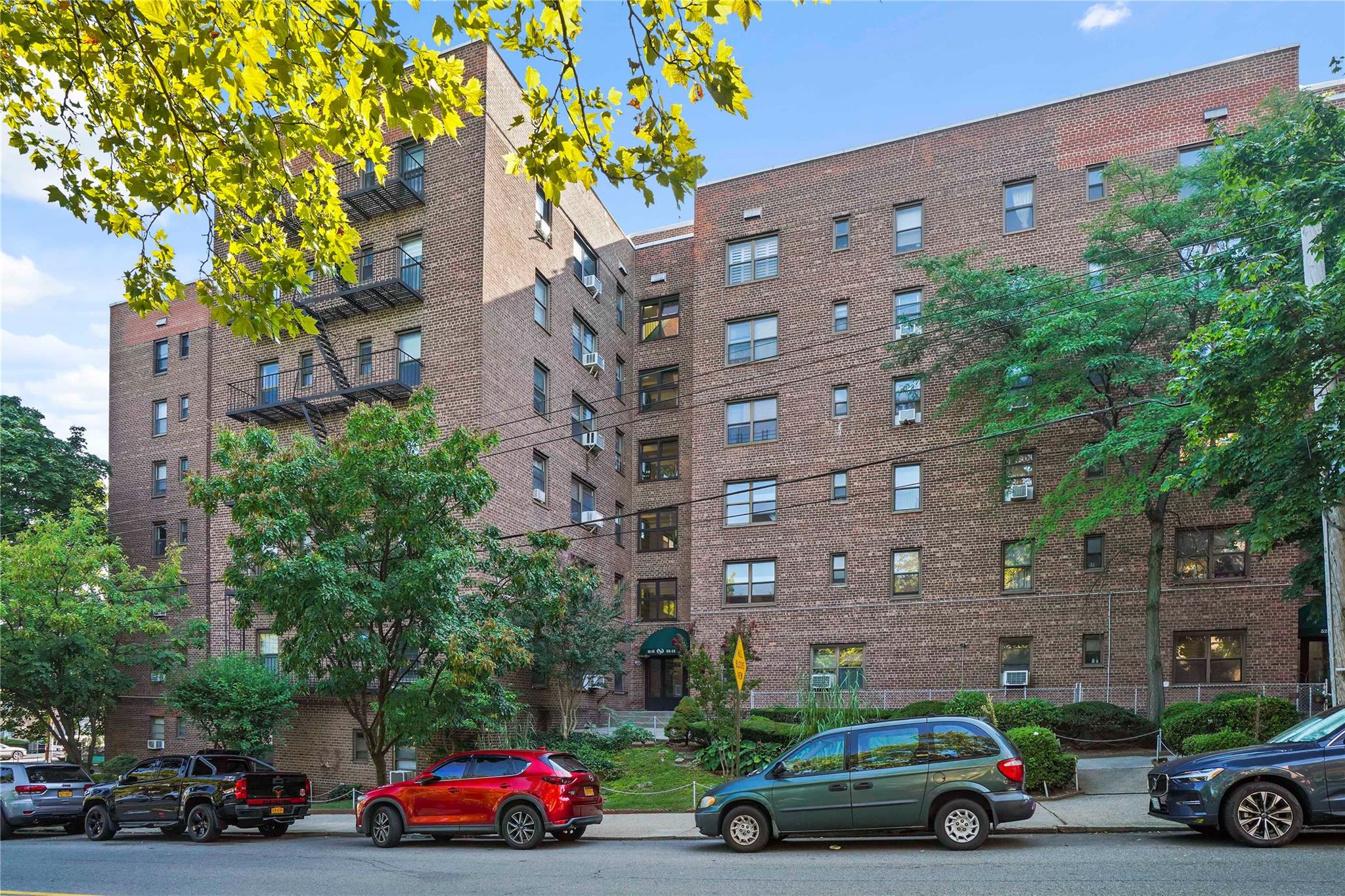 52-15 65 Place # 2A, Maspeth, NY 11378