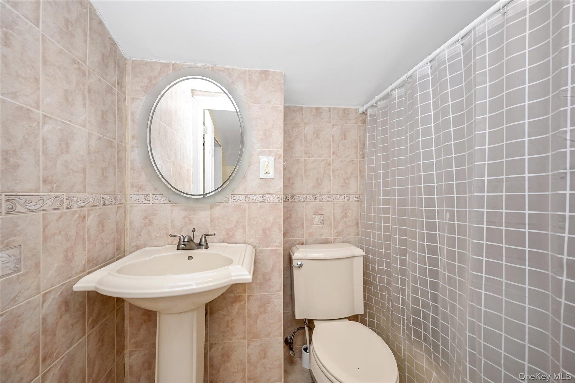 67-52 212th Street, Bayside, NY 11364