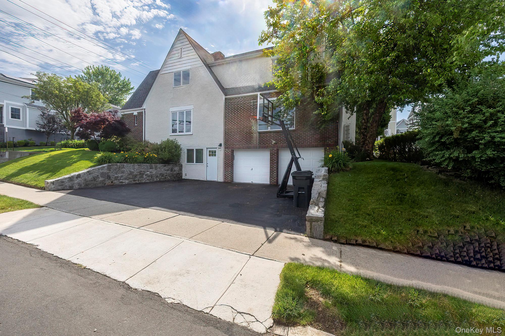 126 Lincoln Avenue E, West Harrison, NY 10604